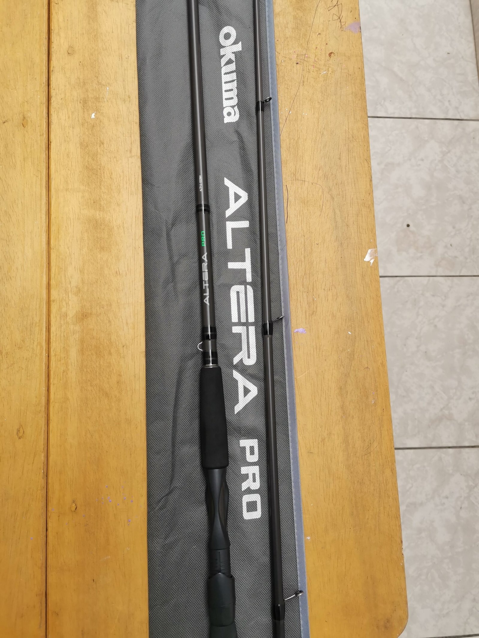 Caña OKUMA ALTERA PRO 3m 1002MH Fibra de Carbono 24T 25-70g EVA + Estuche - Imagen 2