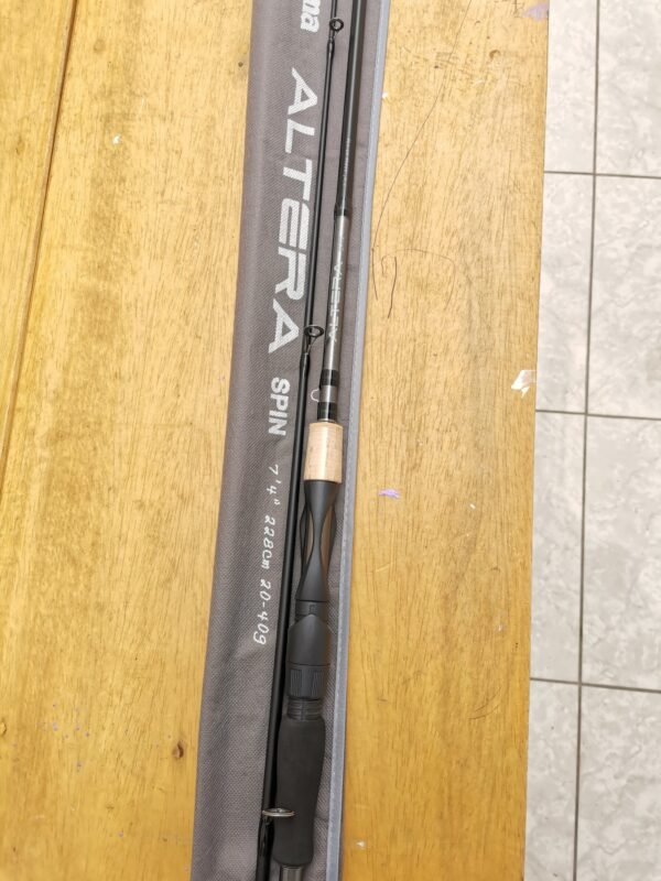 CAÑA OKUMA ALTERA 2.28m 20-40gr CARBONO SPINNING LAGUNAS