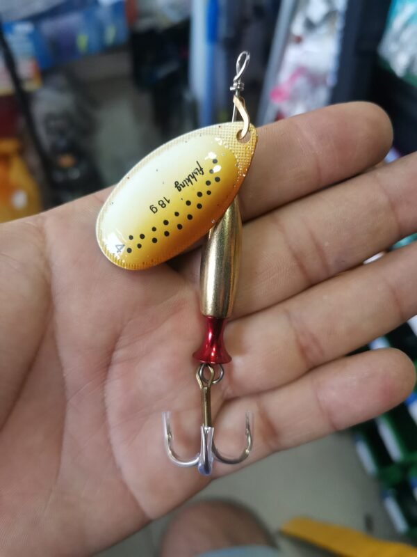 Mariposa Giratorio para trucha Modelo Aglia 18g Cucharilla #4 Café amarillo