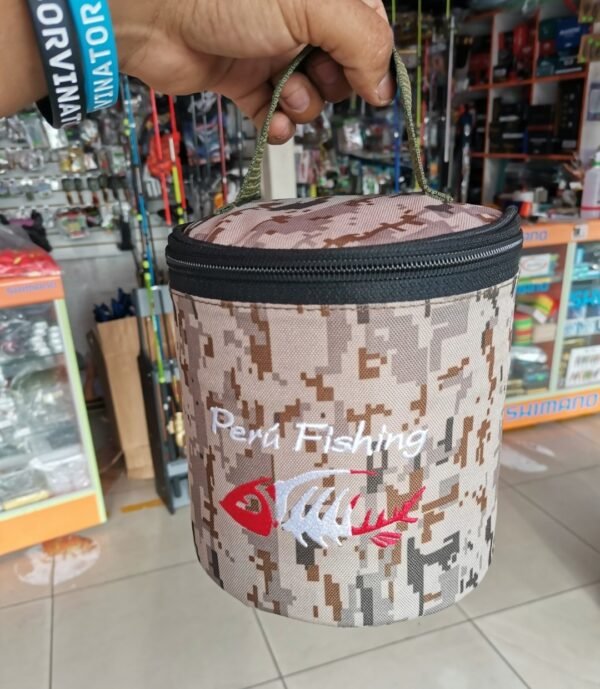 Porta carrete Ergonómico Perú fishing 7000 Estuche porta carrete